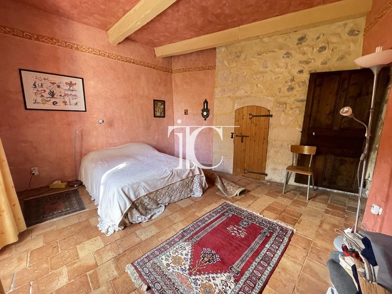 Maison en pierre - 188 m² - 7 pièces