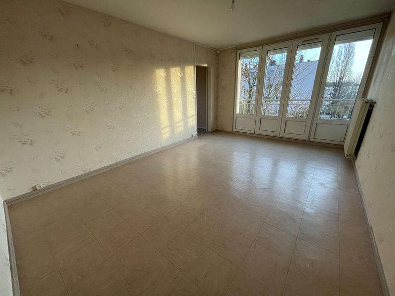 Appartement - 81 m² - 5 pièces