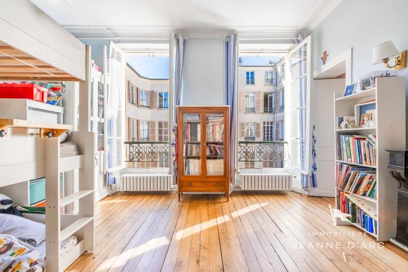 Appartement - 144 m² - 5 pièces