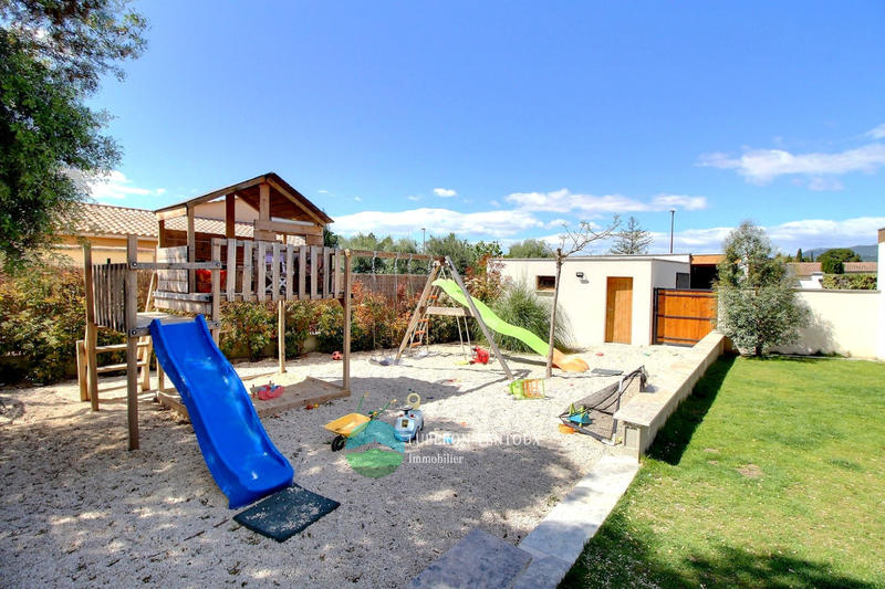 Maison - 191 m² - 8 pièces