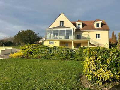 Maison - 179 m² - 9 pièces