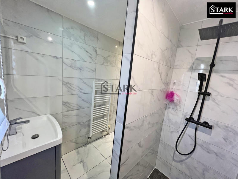 Maison - 170 m² - 8 pièces