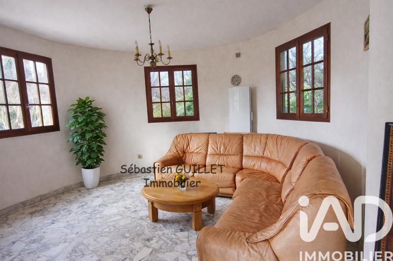 Maison - 248 m² - 12 pièces