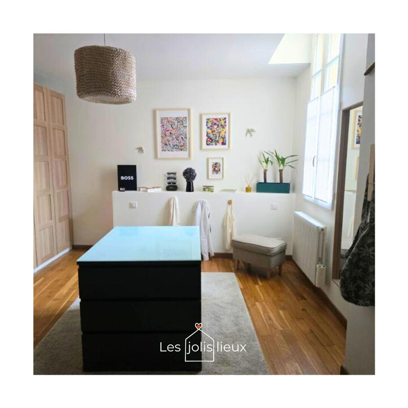 Maison - 221 m² - 10 pièces