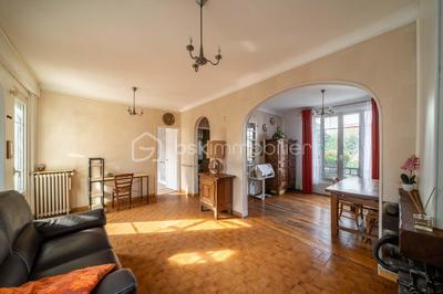 Maison de ville - 132 m² - 7 pièces