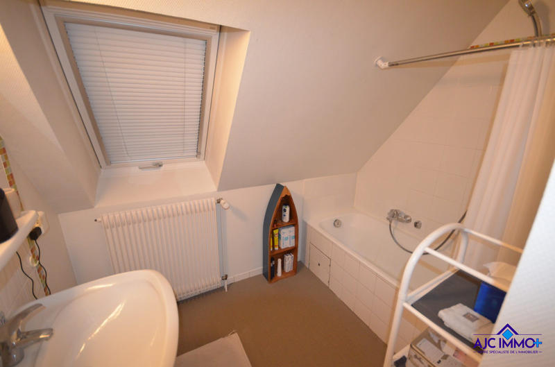 Appartement - 160 m² - 8 pièces