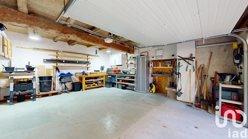 Maison - 220 m² - 6 pièces