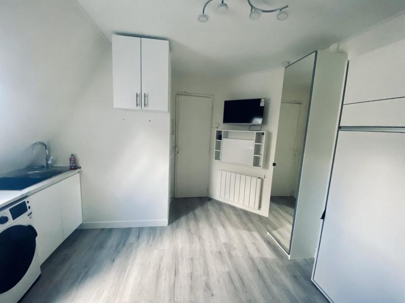 Studio - 14 m² - 1 pièce