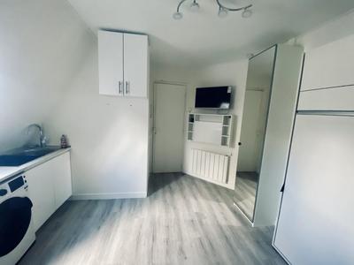 Studio - 14 m² - 1 pièce