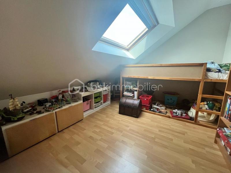 Maison traditionnelle - 168 m² - 6 pièces