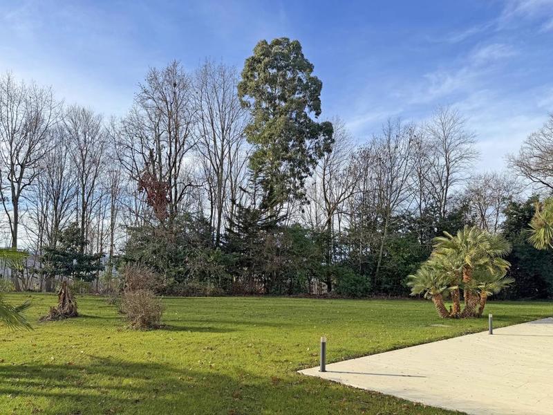 Villa - 410 m² - 8 pièces