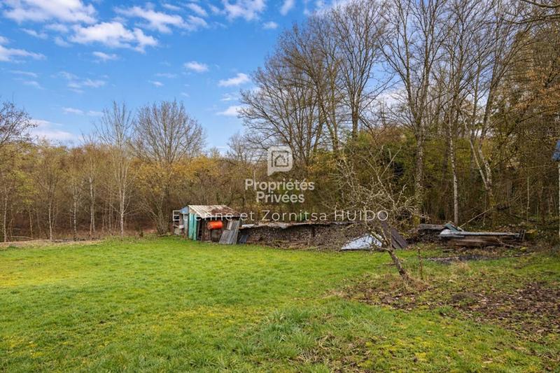 Terrain constructible - 1 850 m²