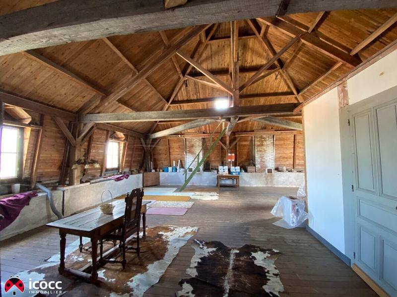 Maison bourgeoise - 222 m² - 9 pièces