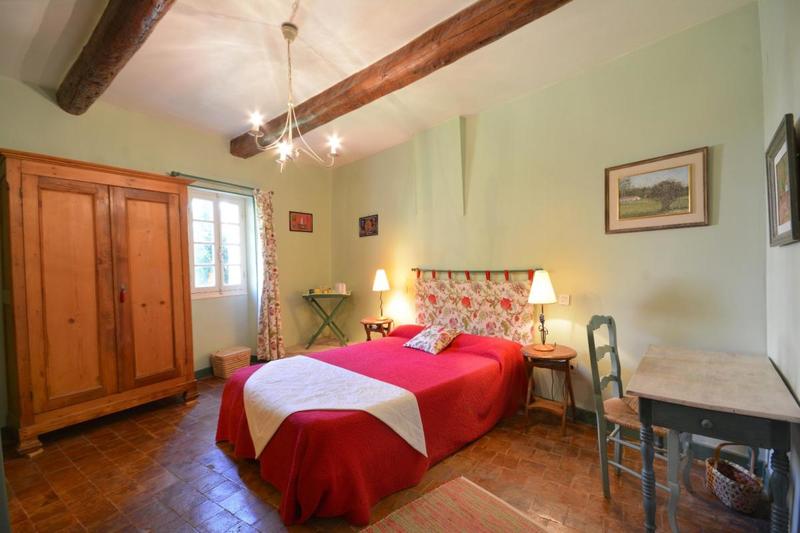 Maison - 241 m² - 9 pièces