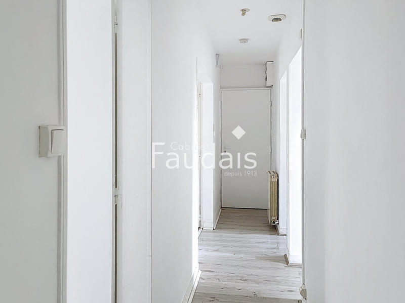 Appartement - 115 m² - 6 pièces