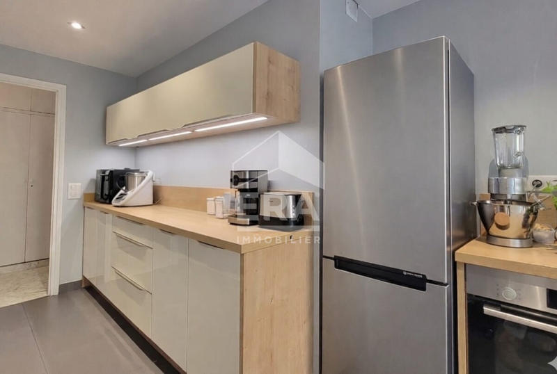 Appartement - 85 m² - 3 pièces