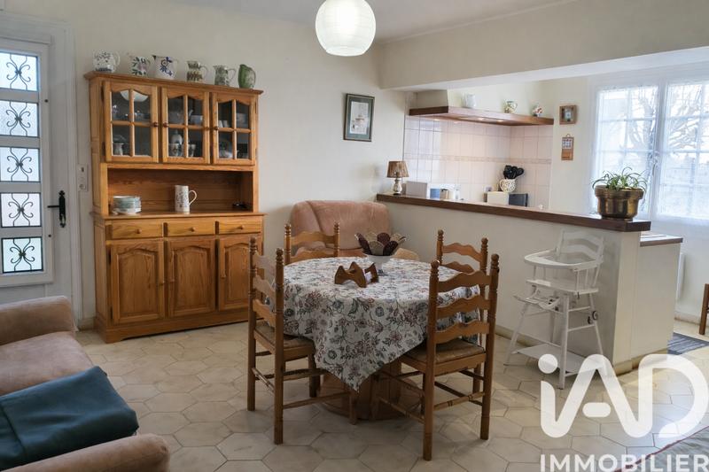 Maison - 200 m² - 8 pièces