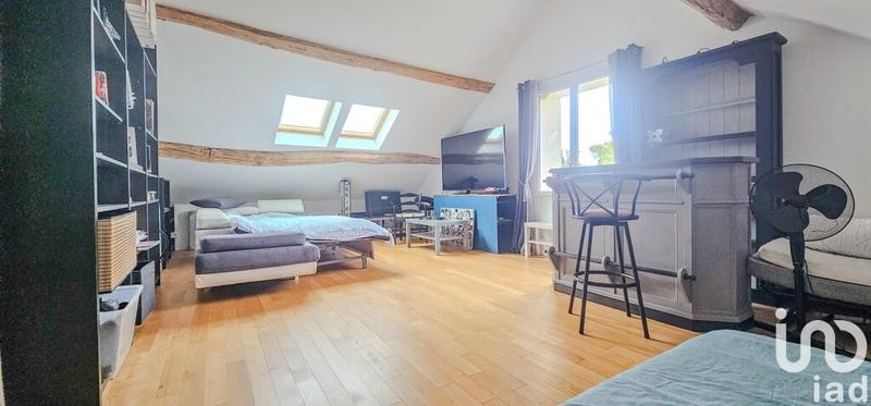 Maison - 235 m² - 8 pièces