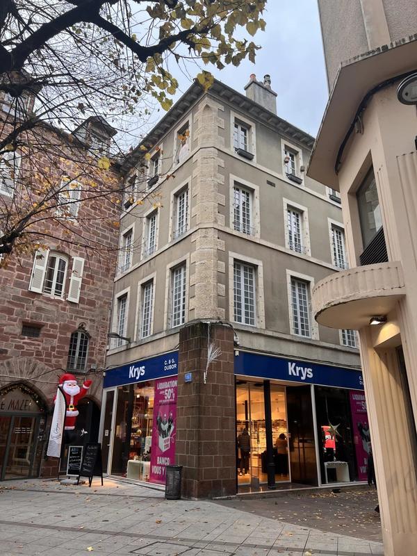 Appartement - 142 m² - 7 pièces