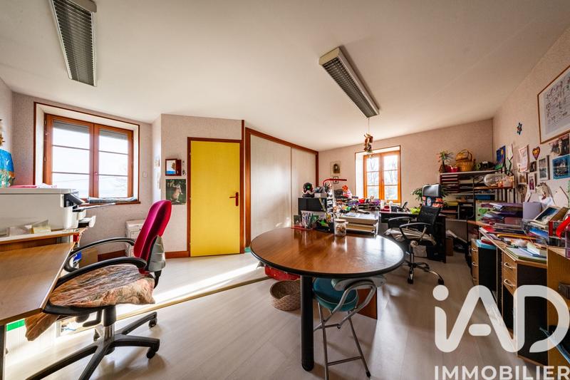 Maison - 265 m² - 9 pièces