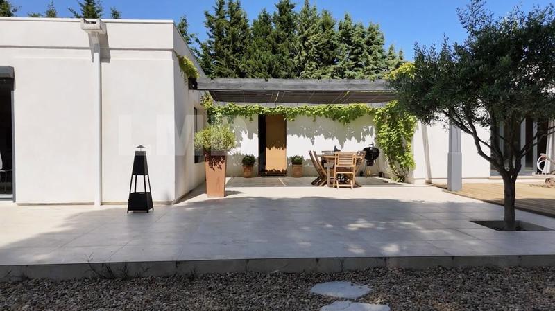 Maison - 251 m² - 7 pièces