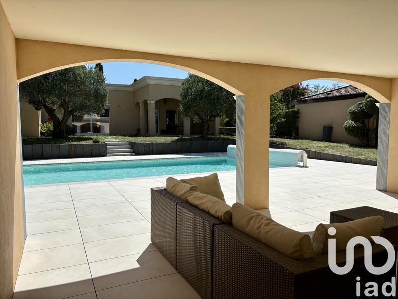 Maison - 240 m² - 7 pièces