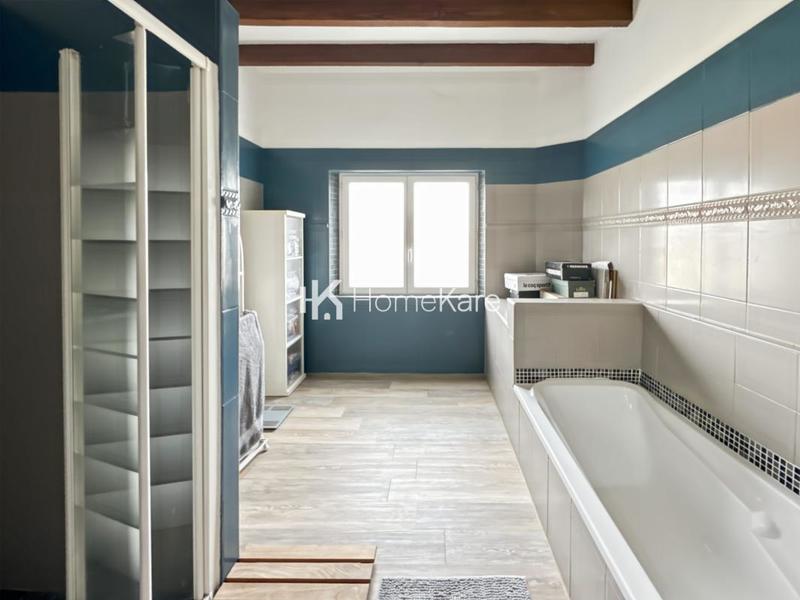 Maison - 202 m² - 5 pièces