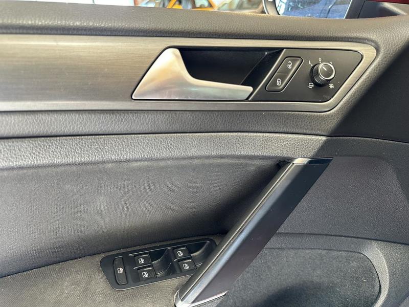 Volkswagen Golf 1.6 Tdi - 110ch Bluemotion technology Suivi complet