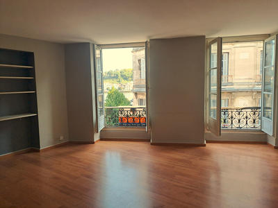 Appartement - 76 m² - 2 pièces