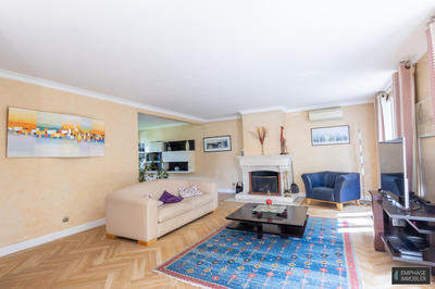 Maison contemporaine - 190 m² - 7 pièces