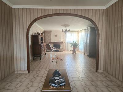 Maison - 123 m² - 7 pièces