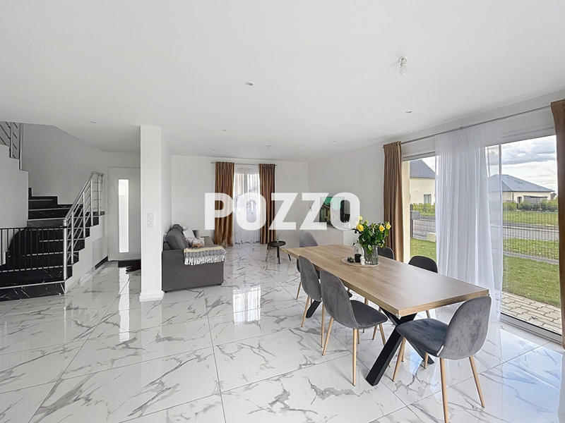 Maison - 121 m² - 6 pièces