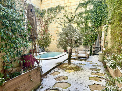 Maison en pierre - 198 m² - 8 pièces