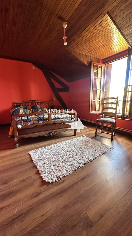 Maison - 150 m² - 7 pièces