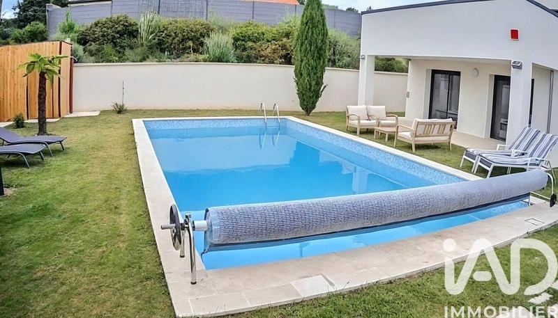 Maison de maîtres - 300 m² - 10 pièces