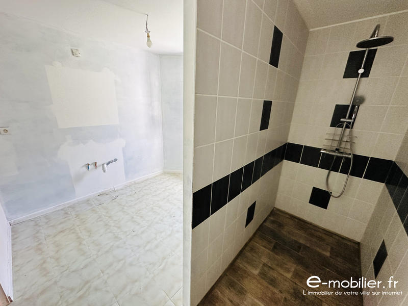 Maison - 261 m² - 9 pièces