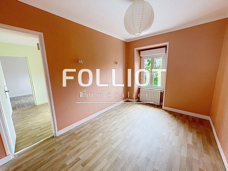 Maison - 92 m² - 6 pièces