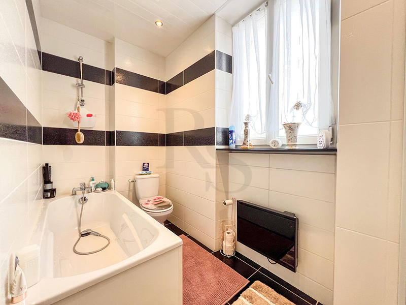 Maison - 142 m² - 6 pièces