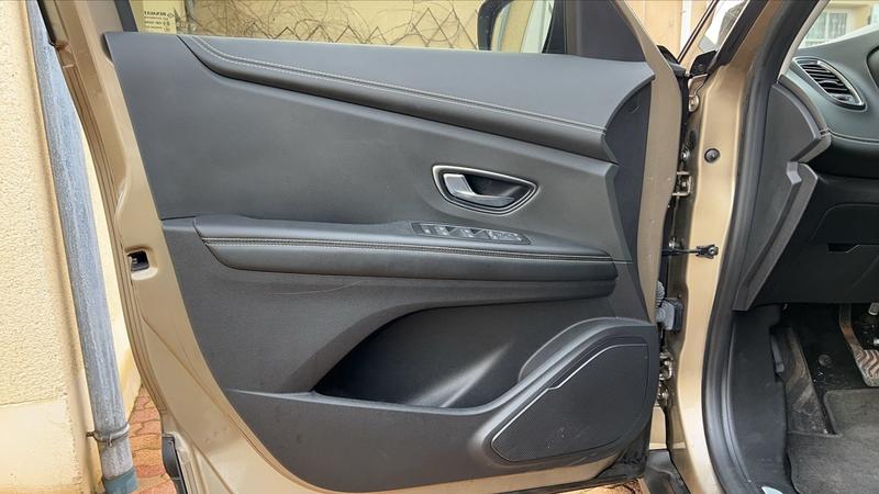 Renault Scénic 1.2 TCe 130 Intens