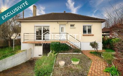 Maison - 64 m² - 5 pièces