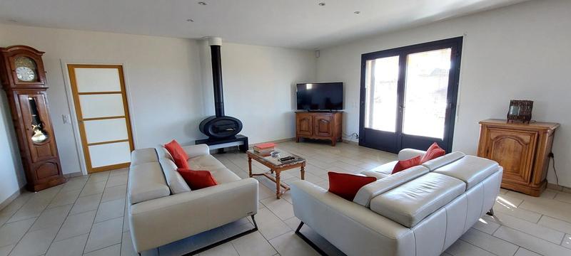 Maison - 220 m² - 6 pièces