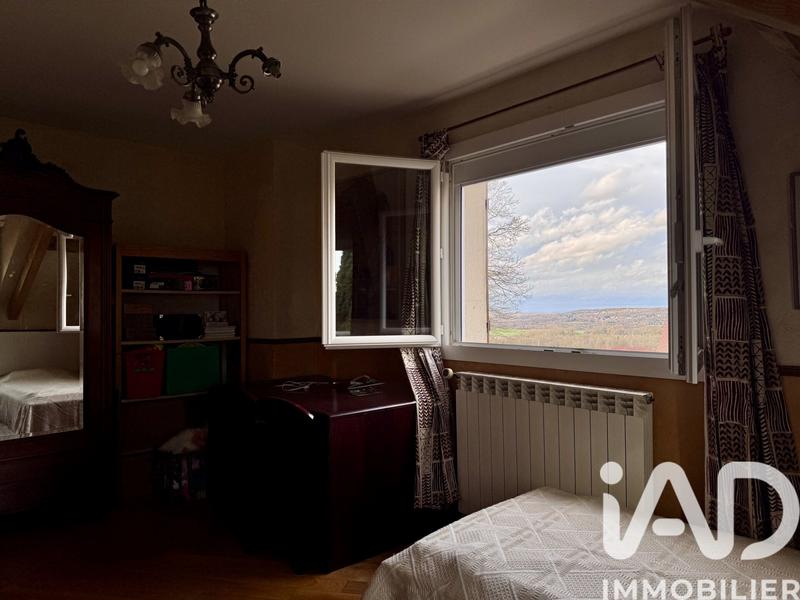 Maison - 200 m² - 7 pièces