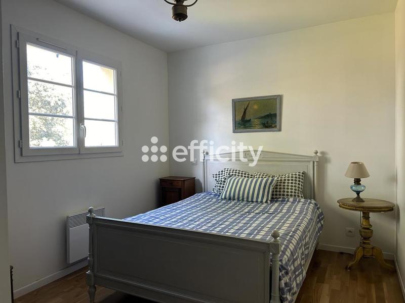 Maison - 165 m² - 9 pièces