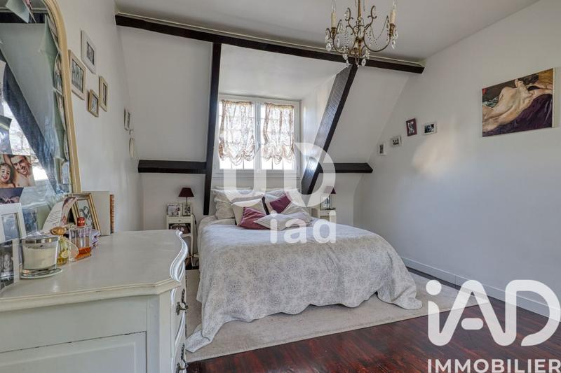 Maison - 232 m² - 7 pièces