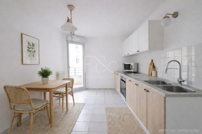 Appartement - 89 m² - 4 pièces