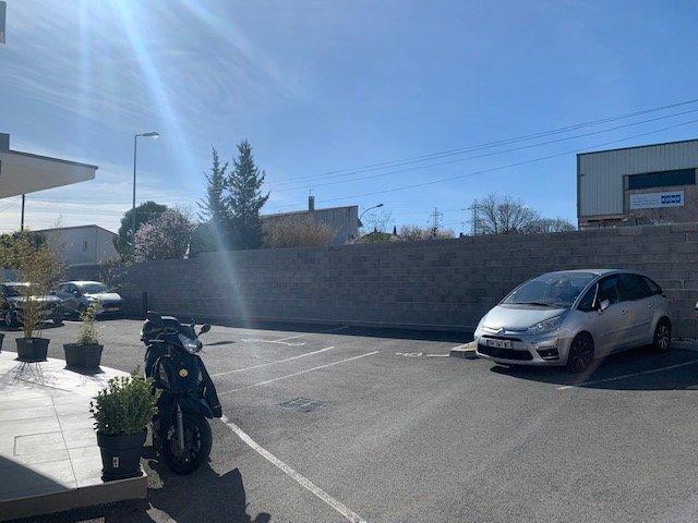 Bureau - 70 m² - 2 pièces