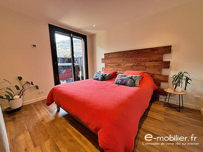 Maison - 237 m² - 7 pièces