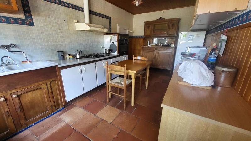 Maison ancienne - 213 m² - 8 pièces