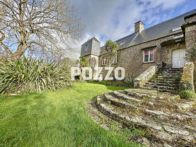 Maison - 439 m² - 16 pièces