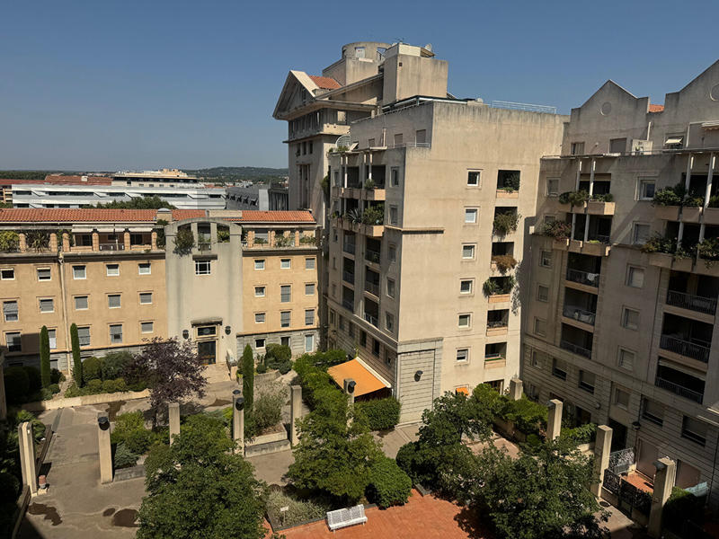 Appartement - 100 m² - 4 pièces